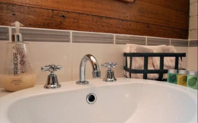 Aggie's Bed & Breakfast