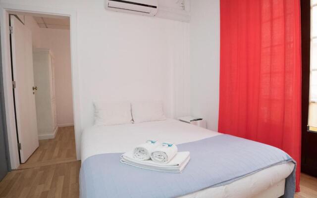 Peters Guesthouse - AL