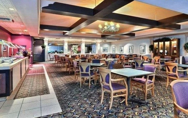 Rodeway Inn & Suites & Conference Center