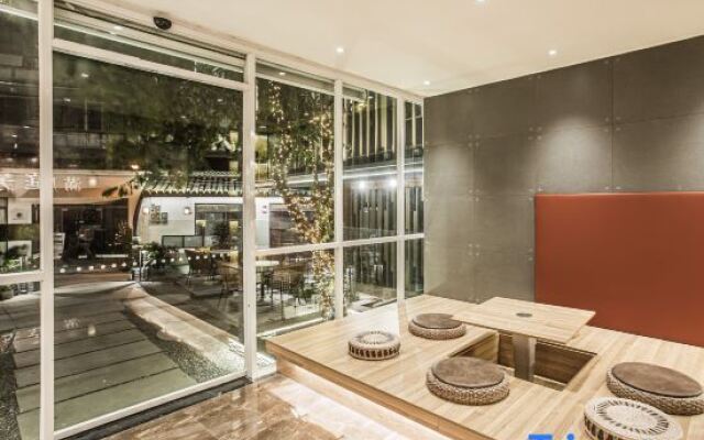 West Lake Yingxiu·Man Ting Fang Homestay