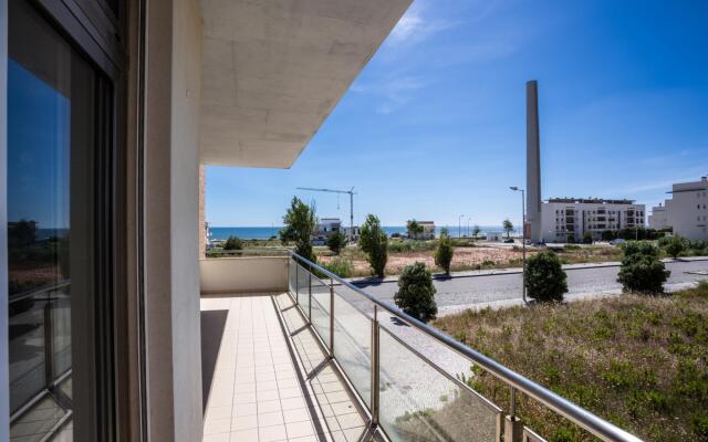 Foz Village Beach by Rent4all