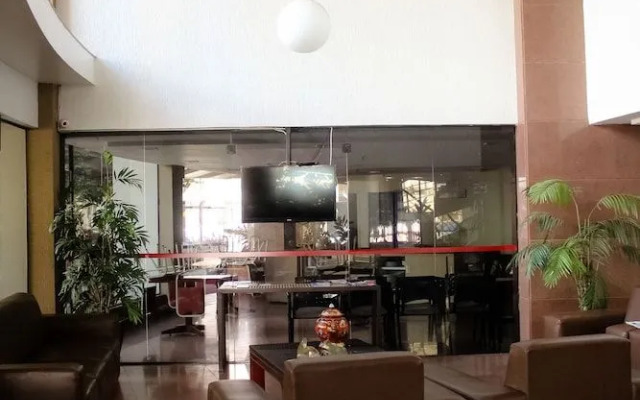 Flat Oeste La Residence