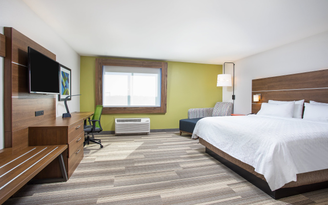 Holiday Inn Express & Suites Lexington W - Versailles by IHG