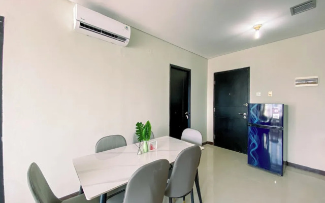 Good Designed and Homey 3BR Nifarro Park Apartment