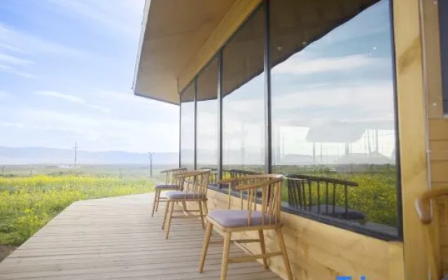Xingsu Grassland Starry Sky Inn