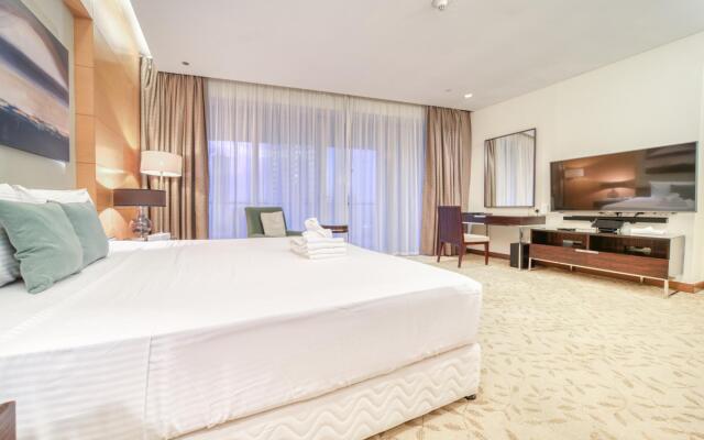 Address Dubai Mall - 2213- DT