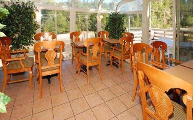 Comfort Inn at Ponderosa Pines