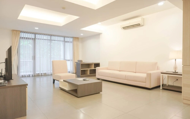 Big And Comfortable 3Br Apartment At Simprug Park Residences