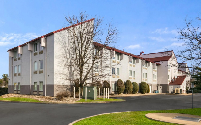Red Roof Inn PLUS+ Boston - Logan