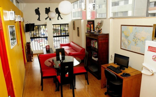 Flying Dog Backpackers Hostel