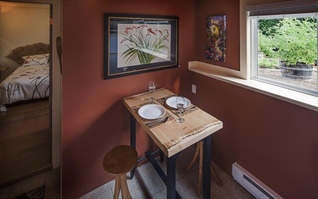 A Boutique Artful Suite