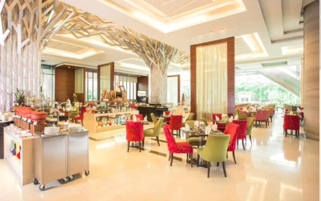 The Grand Fourwings Convention Hotel