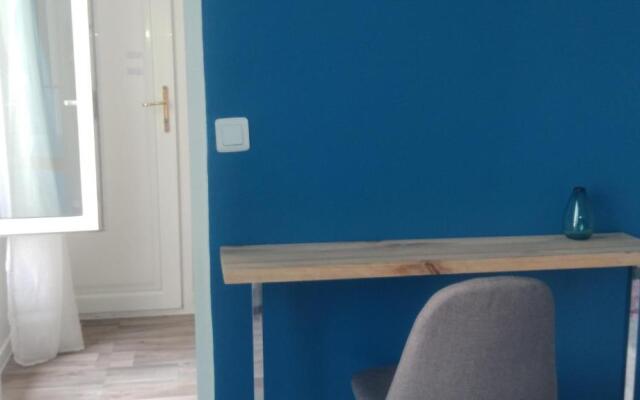 20m2 Apartment, Metro line 7,direct to Louvre & Opera