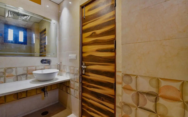 Fabhotel Wind Palace