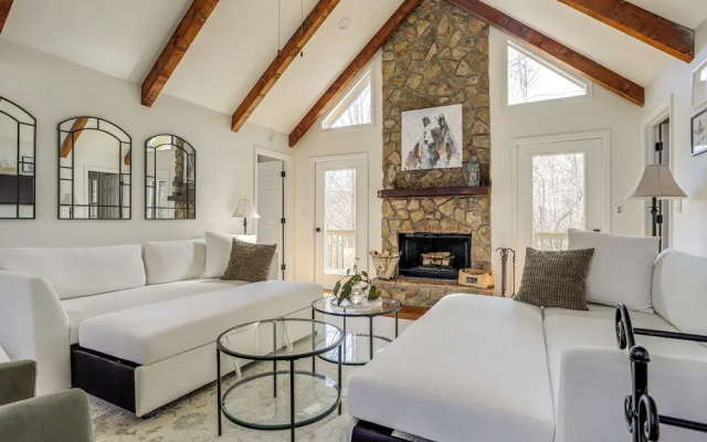 Serenity Now: Big Canoe Mountain Home!
