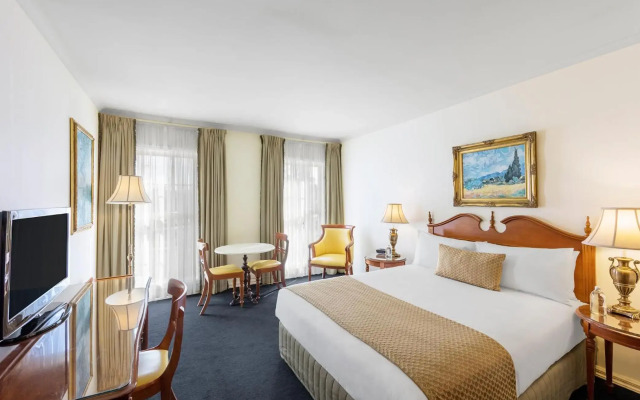 Canterbury International Hotel