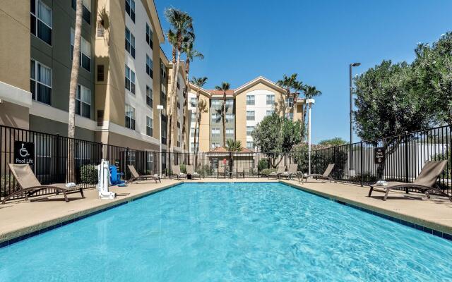 Homewood Suites by Hilton Phoenix - Metro Center