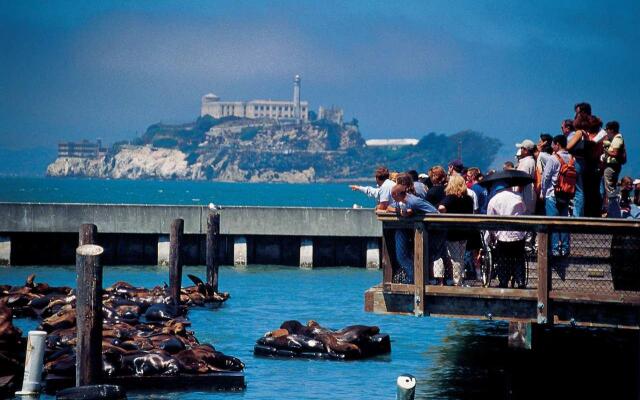 Embassy Suites by Hilton San Francisco Airport Waterfront