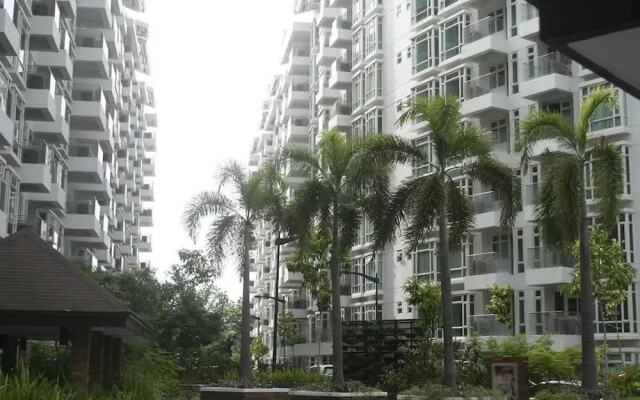 Condo 101 at NewPort City