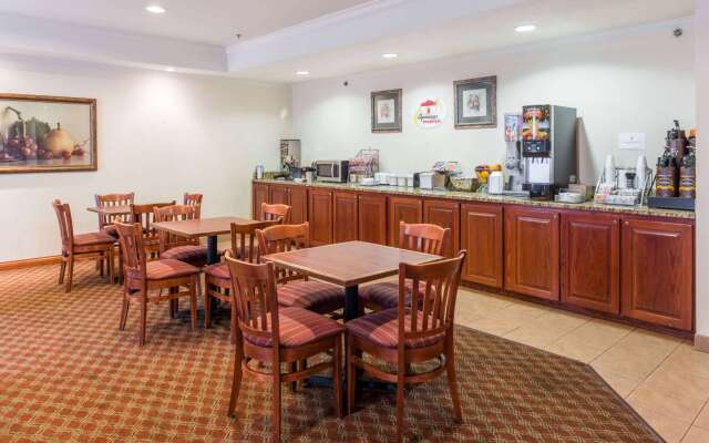 Super 8 by Wyndham St Robert Ft Leonard Wood Area