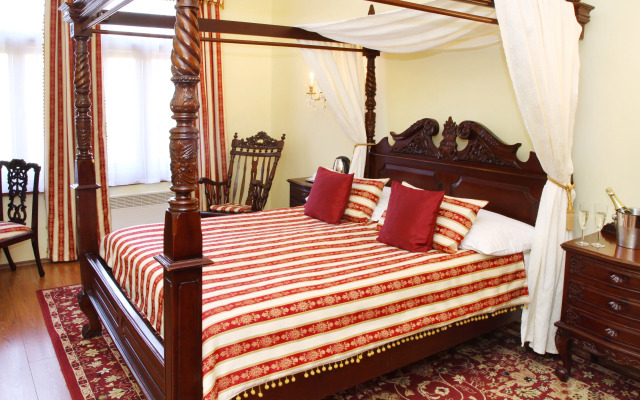King Charles Boutique Hotel Residence