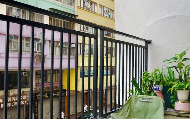Waveflo Hostel