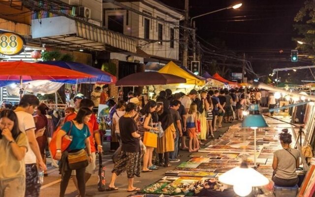 Hobnob Hostel - Adults Only