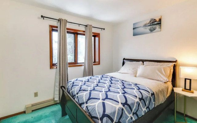 Near Dtwn & Pioneer Park: Fairbanks Home w/ Deck!