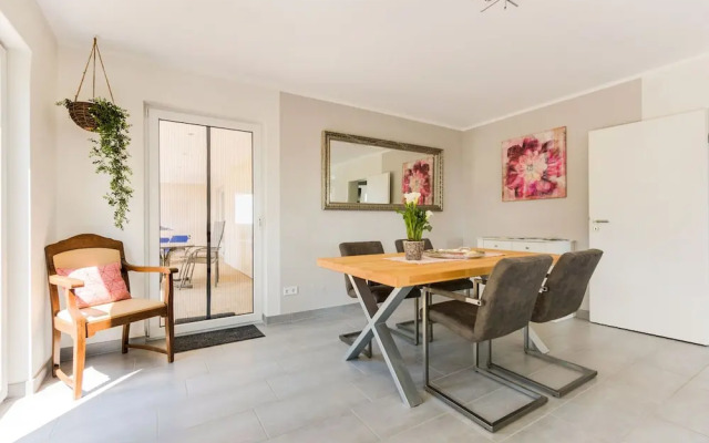 Charming Apartment in Weinsheim with Garden