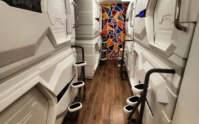 Capsule & Dormitory Space-X