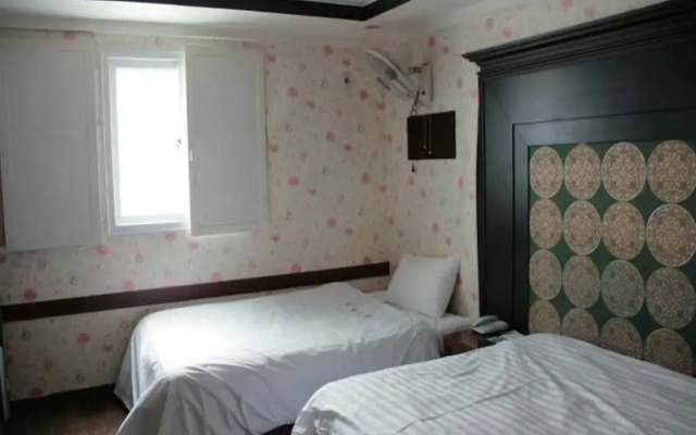 Windsor Motel