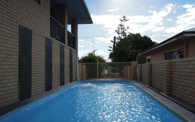 Jackaroo Apartments