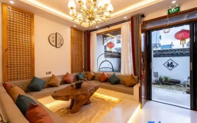 Xidi Banlan Homestay(Xidi Ancient Village Scenic Area Store)