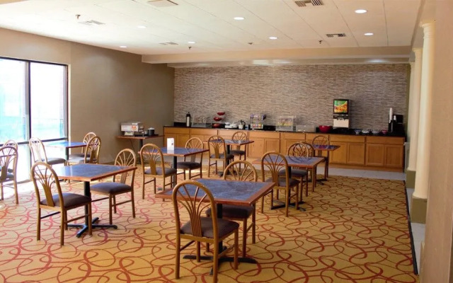 Ramada Wentzville