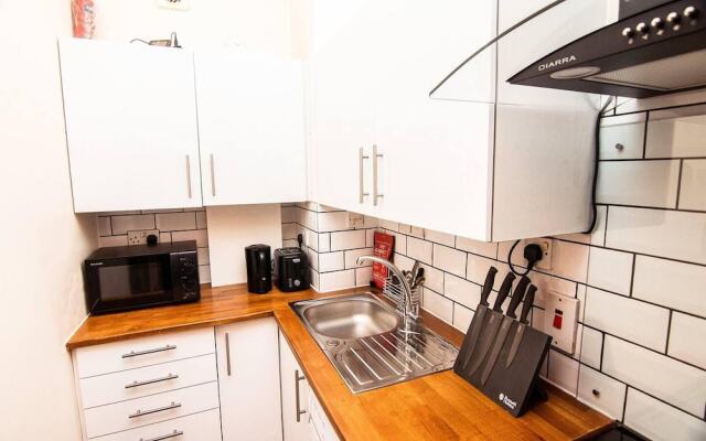 The Summit West End - 1BR Cosy Flat, Central, Wifi