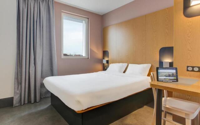 B&B HOTEL Reims Centre Gare