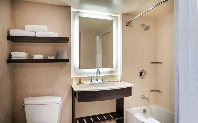 Holiday Inn Express & Suites Vaughan-Southwest by IHG