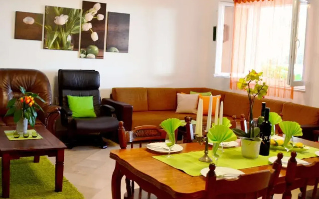 Apartments Lina - Two Bedroom Apartment With Terrace