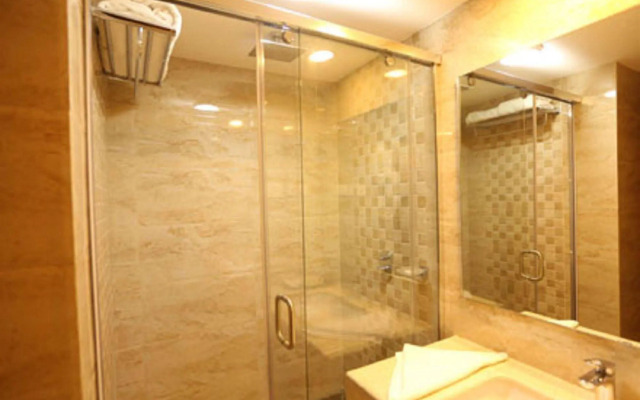 Hotel Chennai Le Palace