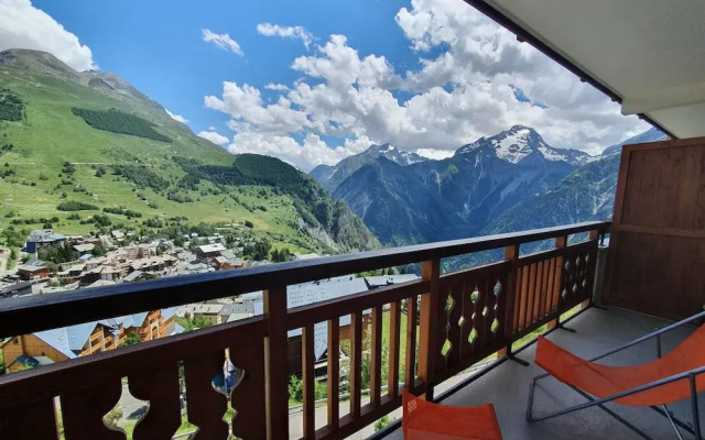 Alpine Escape With Terrace