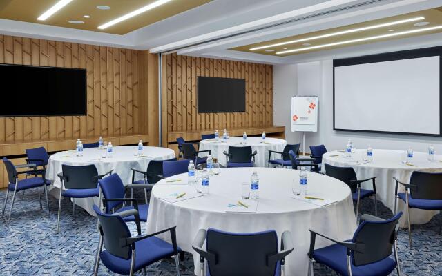 Hilton Garden Inn Muscat Al Khuwair Hotel