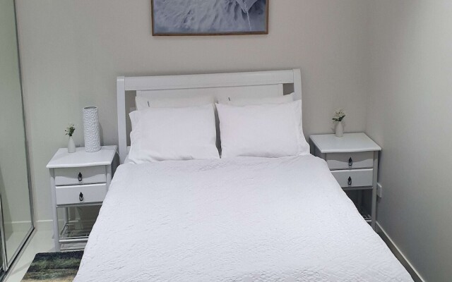 2 BDR Sea Side Guesthouse