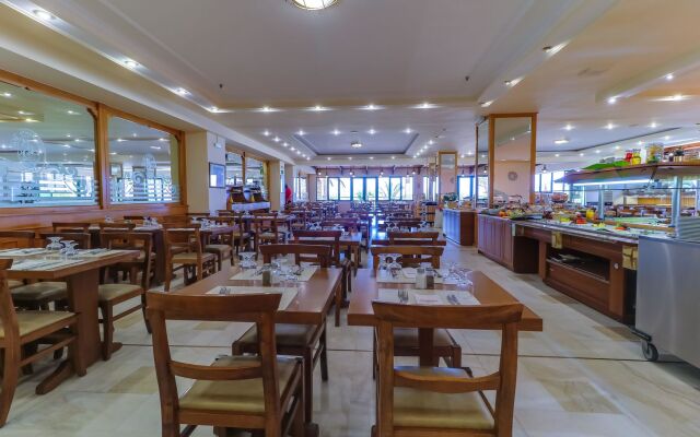 Mare Monte Beach Hotel