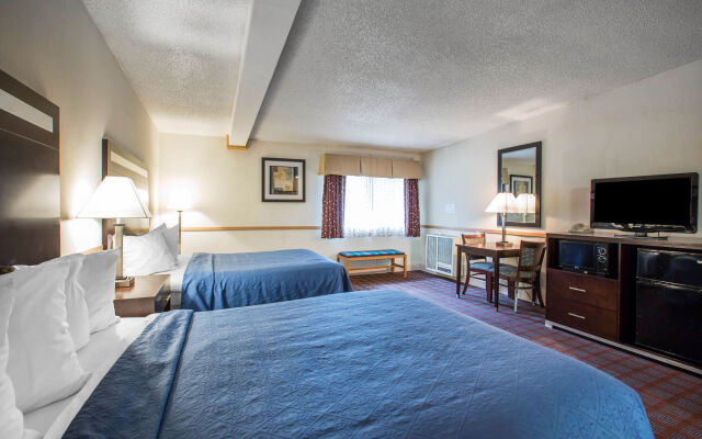 Quality Inn Near Mammoth Mountain Ski Resort