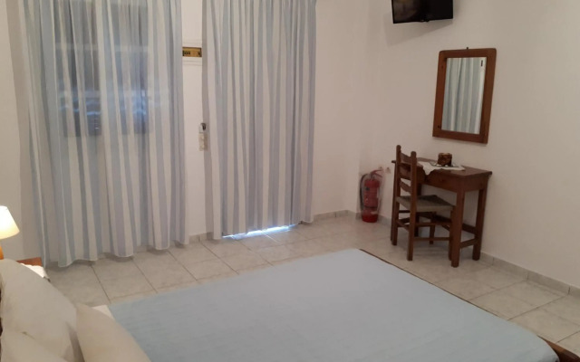 Paradisos Oia