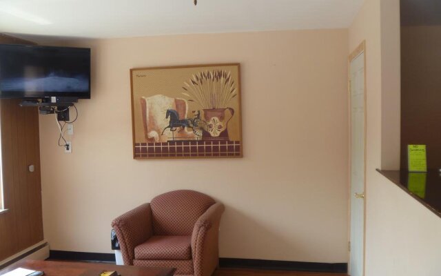 Motel 22 Mapleton Depot