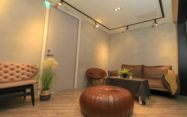 Taichung Easylazy Inn