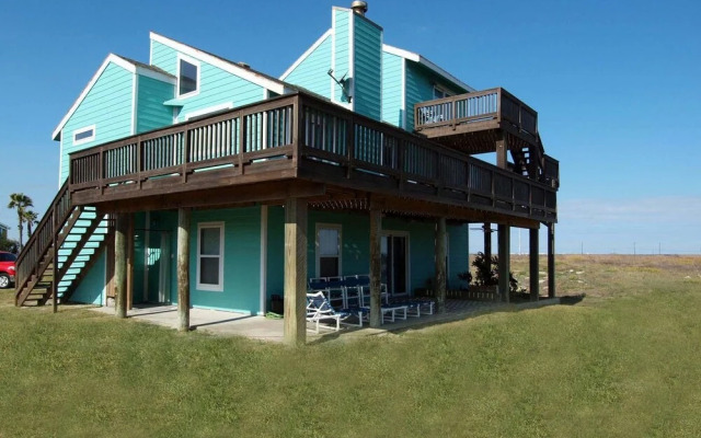 Pelican s Place LCV23