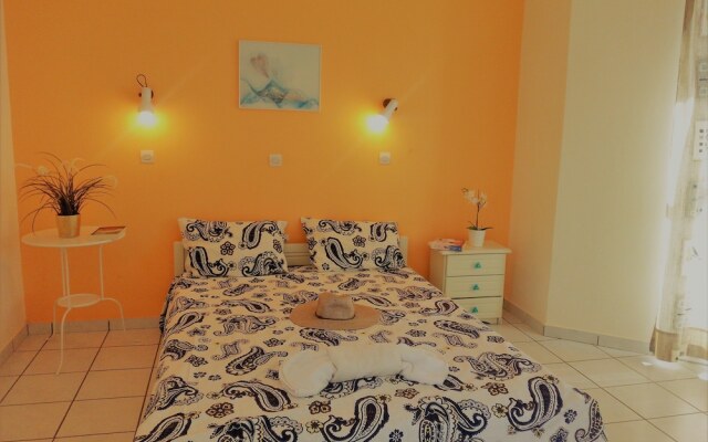 Odyseas Studios - Near Lourdas Beach