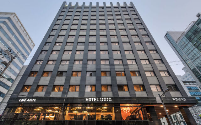 Hotel Uri&